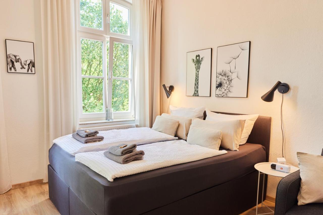 Studio3 Zentral Und Ruhig Mit Parkplatz, 5 Min Z Bali-T Und Gop, Boxspringbett Бад-Эйнхаузен Экстерьер фото