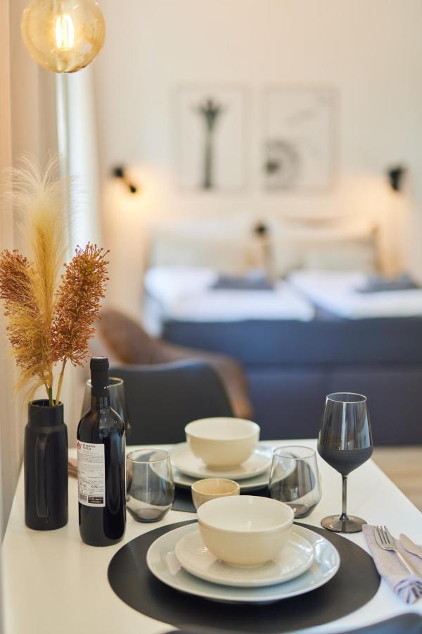 Studio3 Zentral Und Ruhig Mit Parkplatz, 5 Min Z Bali-T Und Gop, Boxspringbett Бад-Эйнхаузен Экстерьер фото