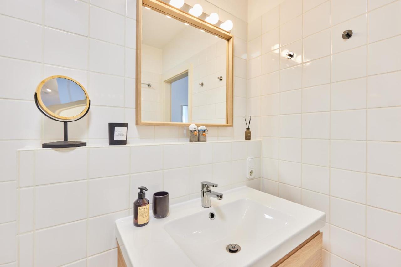 Studio3 Zentral Und Ruhig Mit Parkplatz, 5 Min Z Bali-T Und Gop, Boxspringbett Бад-Эйнхаузен Экстерьер фото