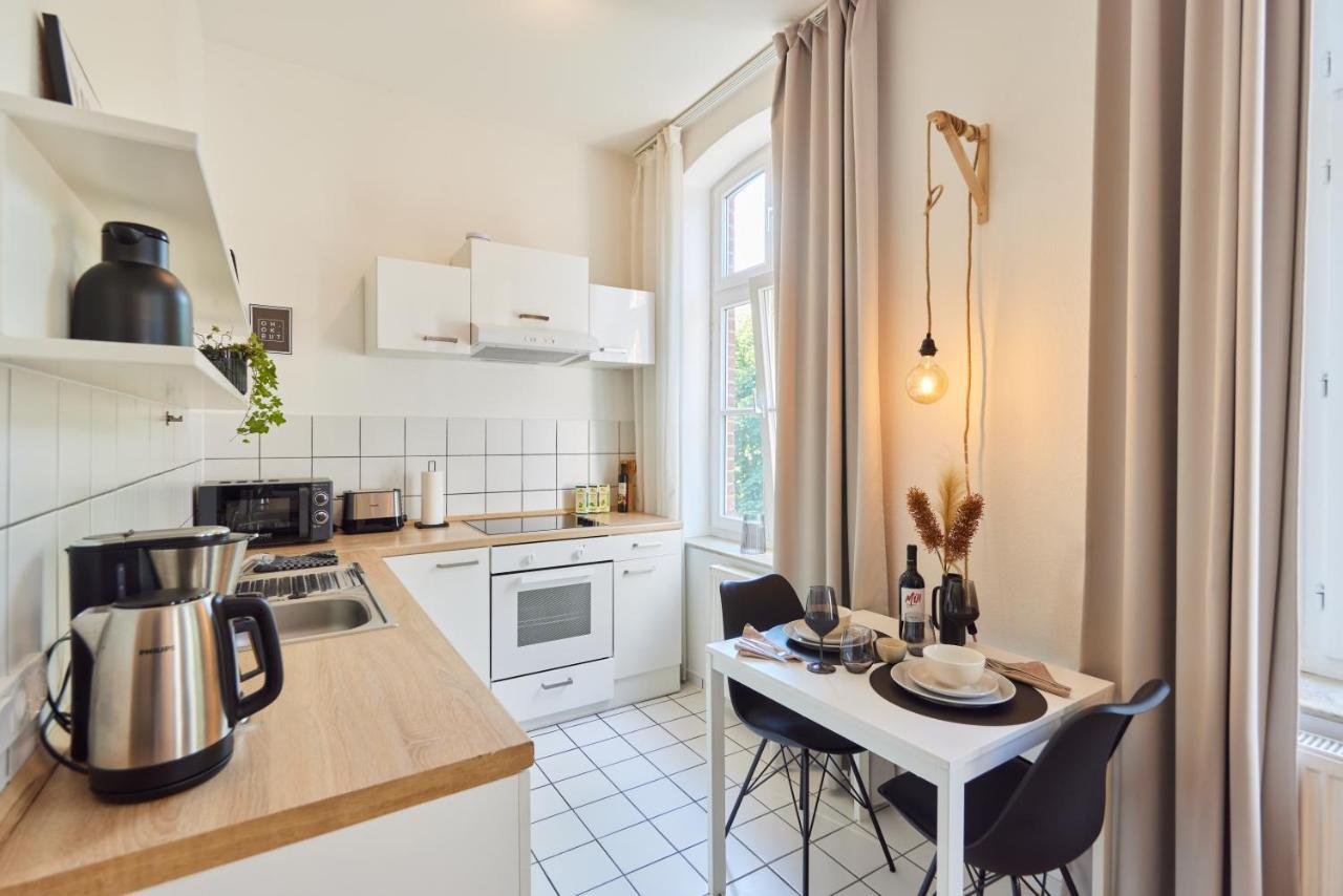 Studio3 Zentral Und Ruhig Mit Parkplatz, 5 Min Z Bali-T Und Gop, Boxspringbett Бад-Эйнхаузен Экстерьер фото